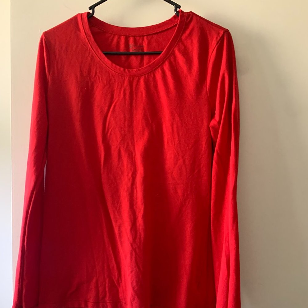 red  long sleeve  tee shirt
